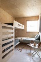 Bunkbeds in childrens bedroom