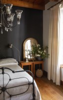 Black and white bedroom