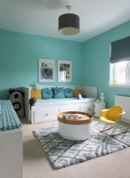 Daybed in colourful childrens room